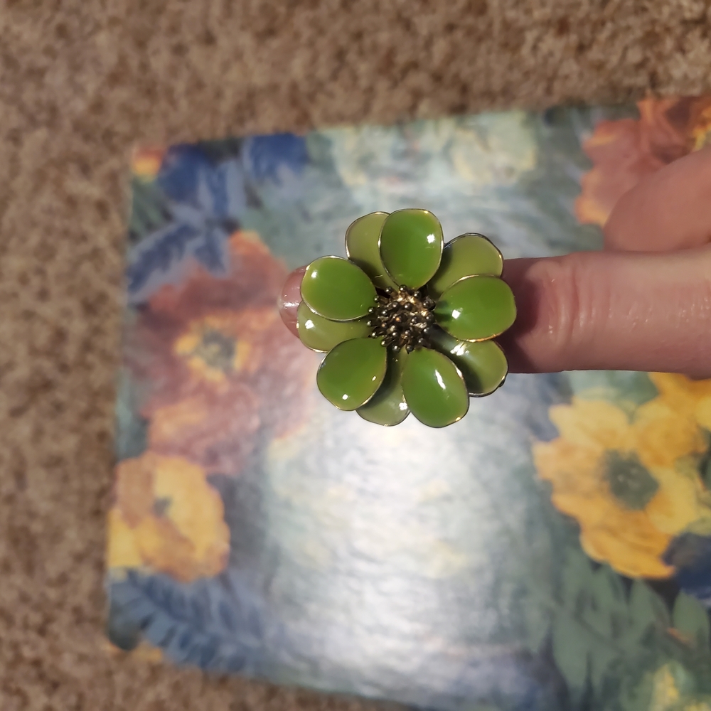 Green Flower Ring